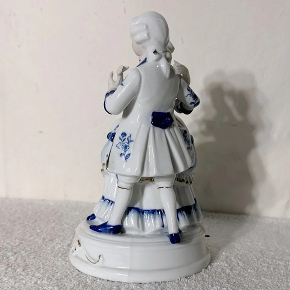 Vintage Porcelain French Colonial Couple Dancing Music Box - Picture 3 of 13